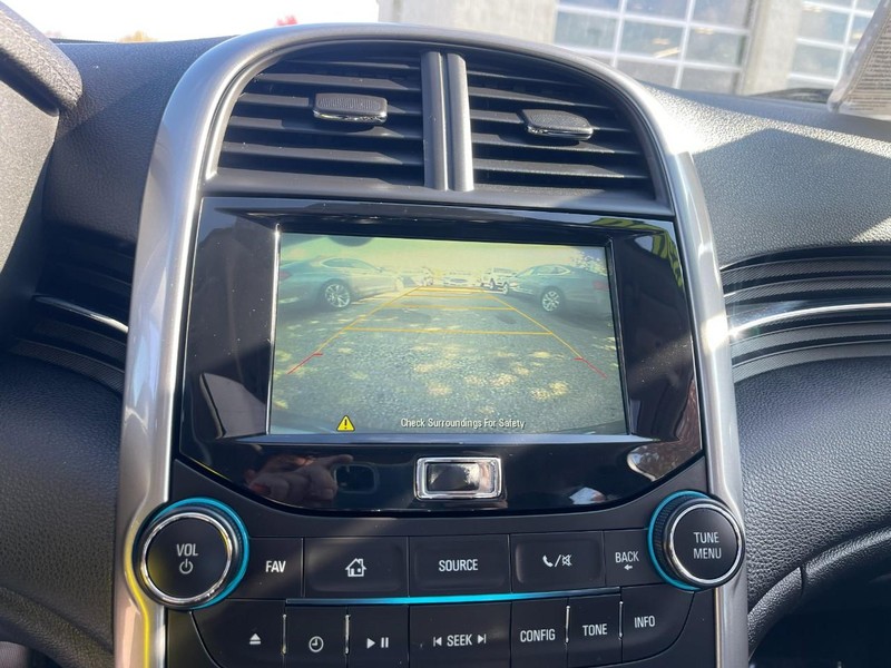 Chevrolet Malibu Vehicle Image 17