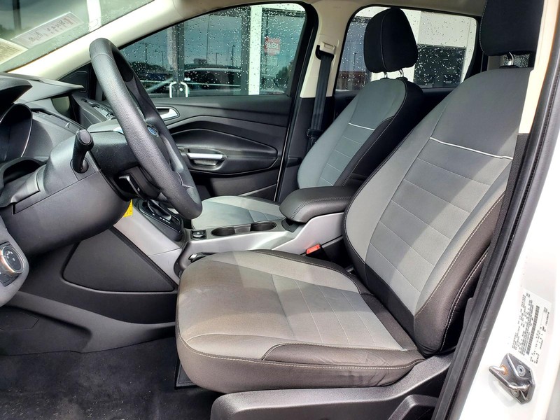 Ford Escape Vehicle Image 10