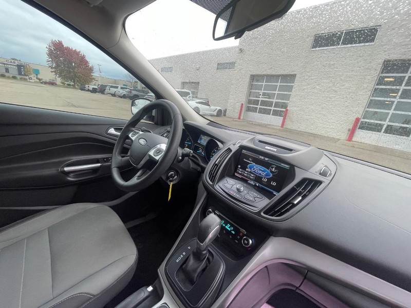 Ford Escape Vehicle Image 11