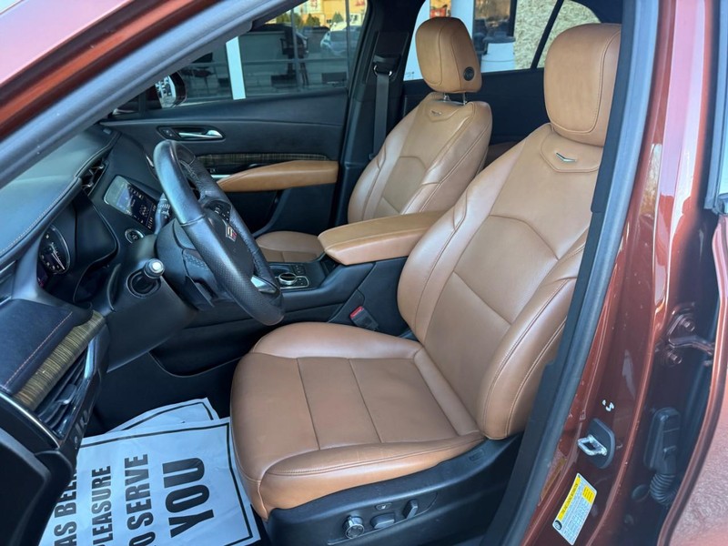 Cadillac XT4 Vehicle Image 09