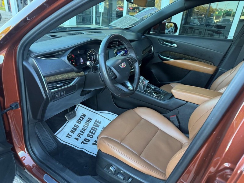 Cadillac XT4 Vehicle Image 10