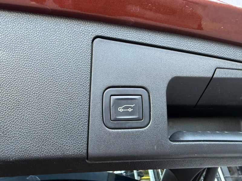 Cadillac XT4 Vehicle Image 14