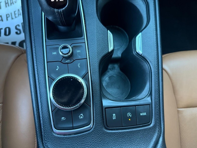 Cadillac XT4 Vehicle Image 32