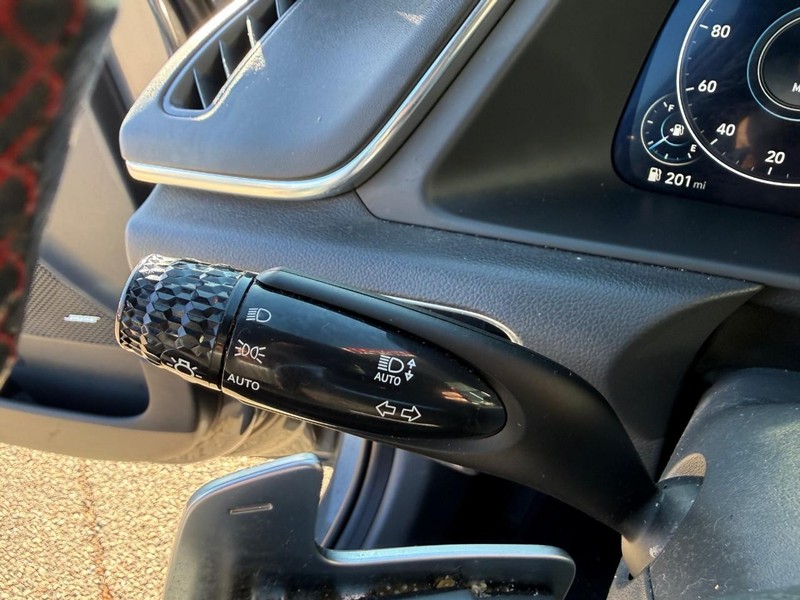 Hyundai Sonata Vehicle Image 21