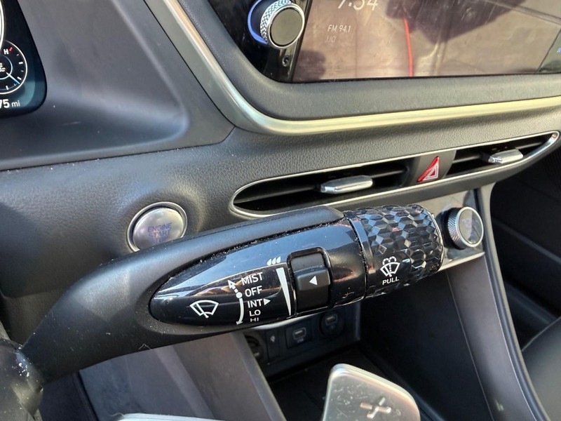 Hyundai Sonata Vehicle Image 22