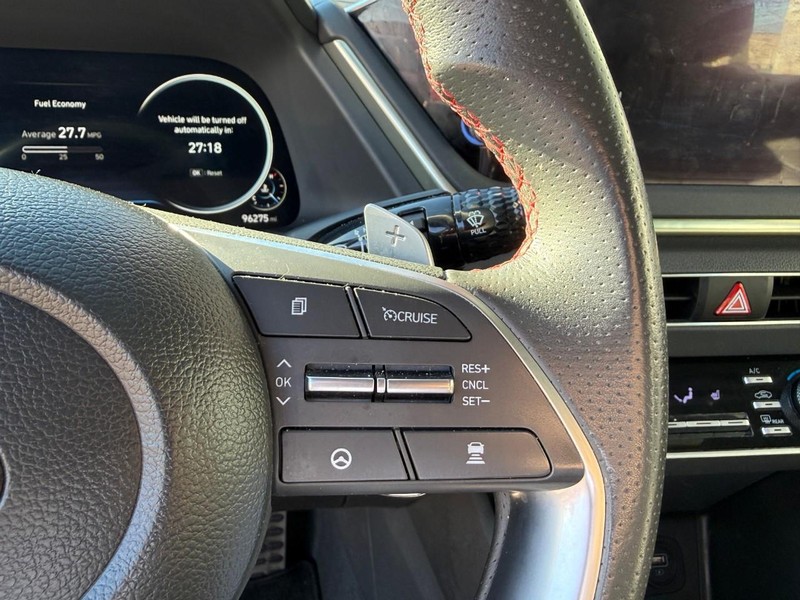 Hyundai Sonata Vehicle Image 23