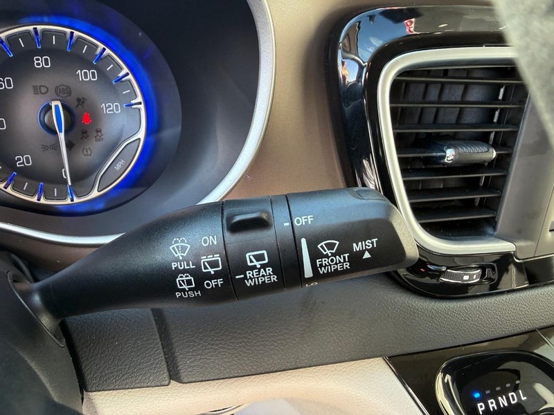 2022 Chrysler Voyager LX photo 25
