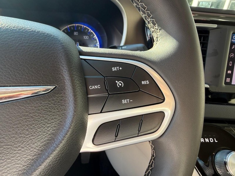 2022 Chrysler Voyager LX photo 26