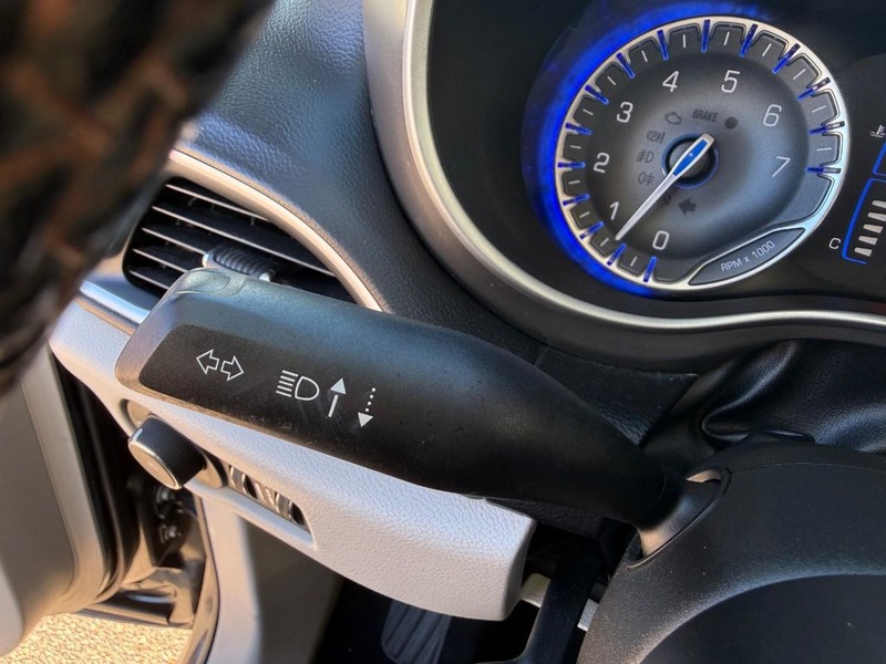 Chrysler Pacifica Vehicle Image 25