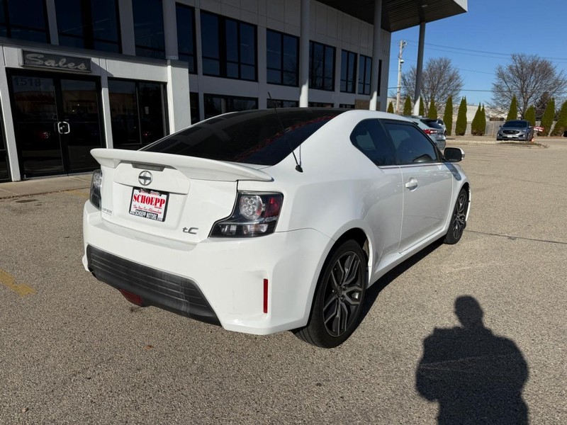 Scion tC Vehicle Image 05