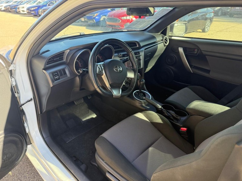 Scion tC Vehicle Image 10