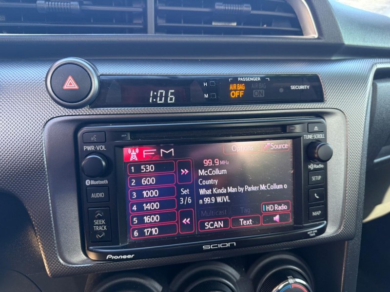 Scion tC Vehicle Image 21