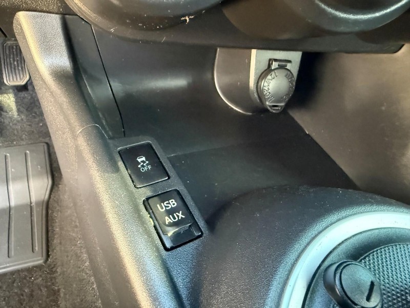 Scion tC Vehicle Image 23