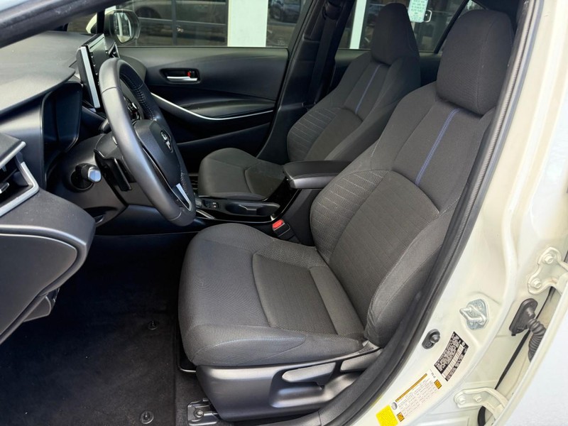 Toyota Corolla Vehicle Image 09