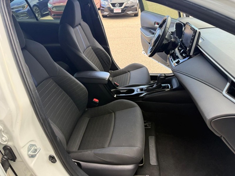 Toyota Corolla Vehicle Image 15