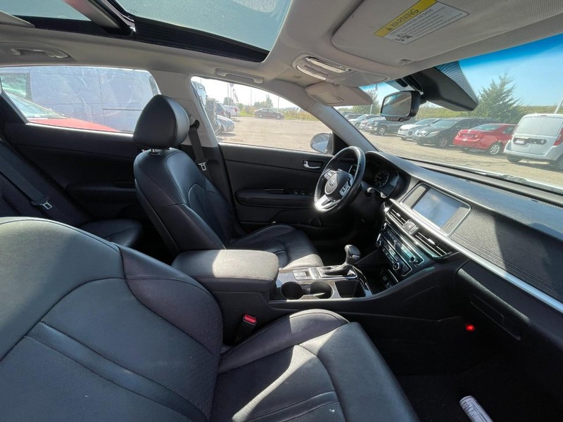 Kia Optima Vehicle Image 04