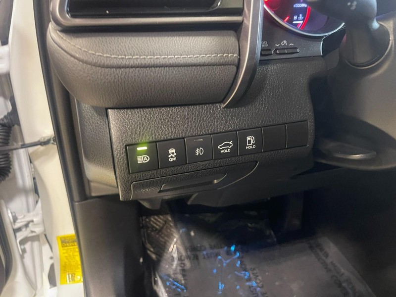 Toyota Camry Vehicle Image 21