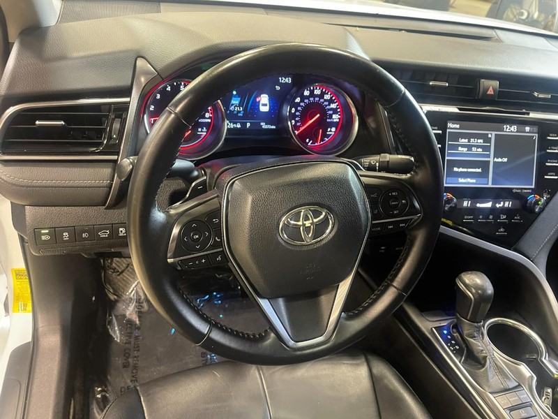 Toyota Camry Vehicle Image 22