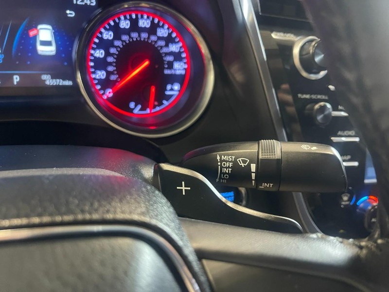 Toyota Camry Vehicle Image 26