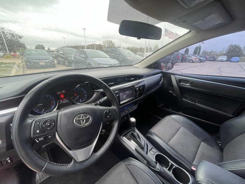 Toyota Corolla Vehicle Image 03