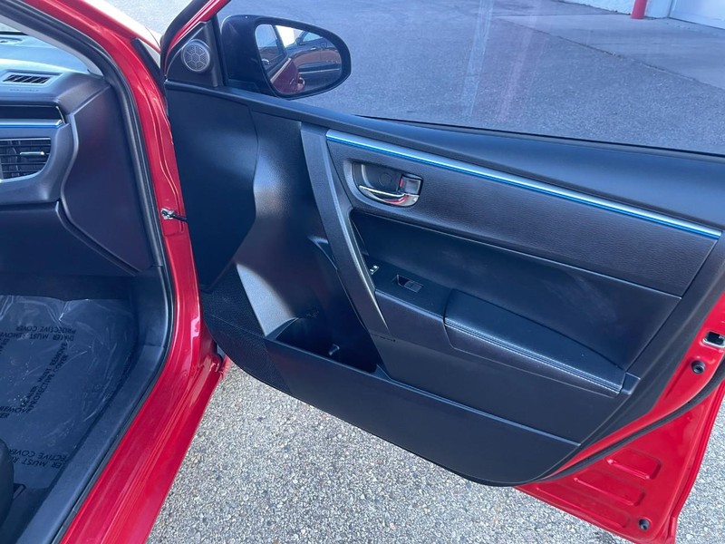 Toyota Corolla Vehicle Image 08