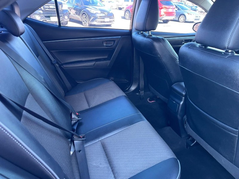 Toyota Corolla Vehicle Image 09