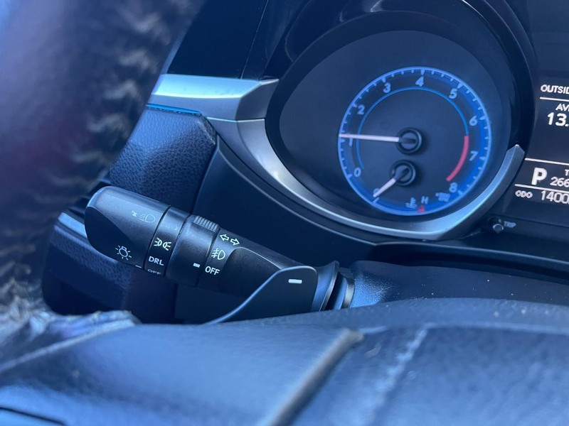 Toyota Corolla Vehicle Image 21