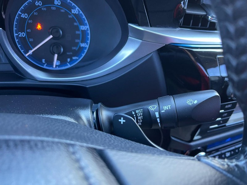 Toyota Corolla Vehicle Image 22