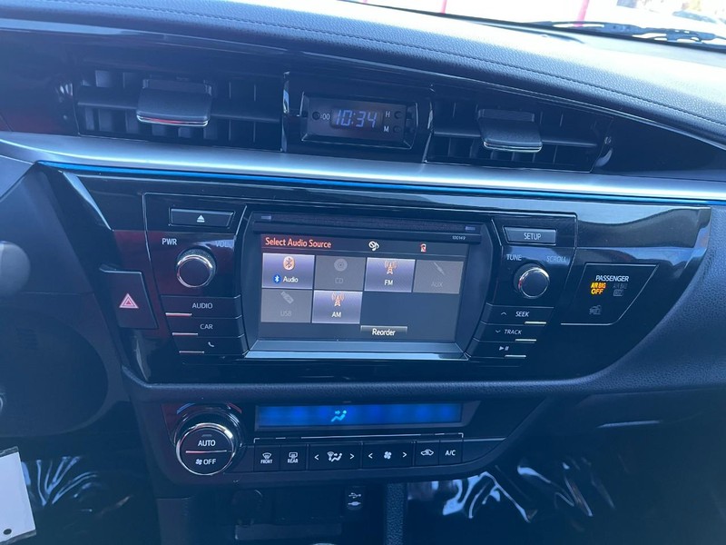 Toyota Corolla Vehicle Image 25