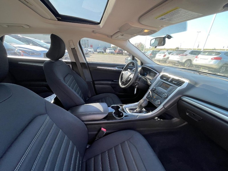Ford Fusion Vehicle Image 05