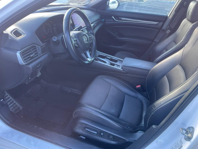 Honda Accord Sedan Vehicle Image 14
