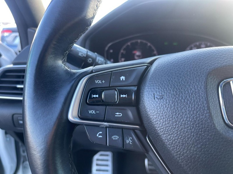 Honda Accord Sedan Vehicle Image 19