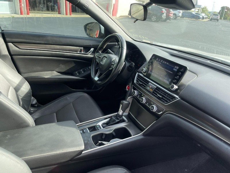 Honda Accord Sedan Vehicle Image 02