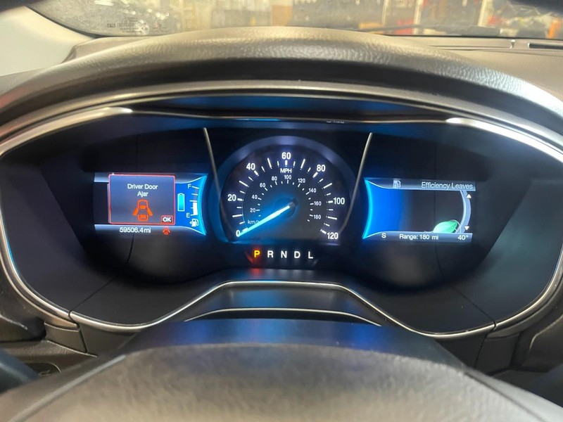 Ford Fusion Hybrid Vehicle Image 24