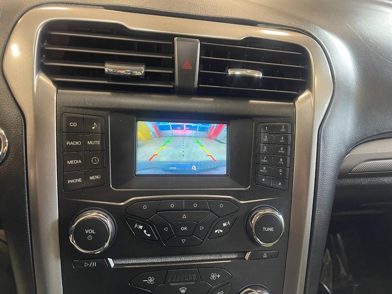 Ford Fusion Hybrid Vehicle Image 29