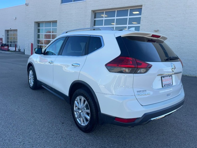 Nissan Rogue Vehicle Image 04