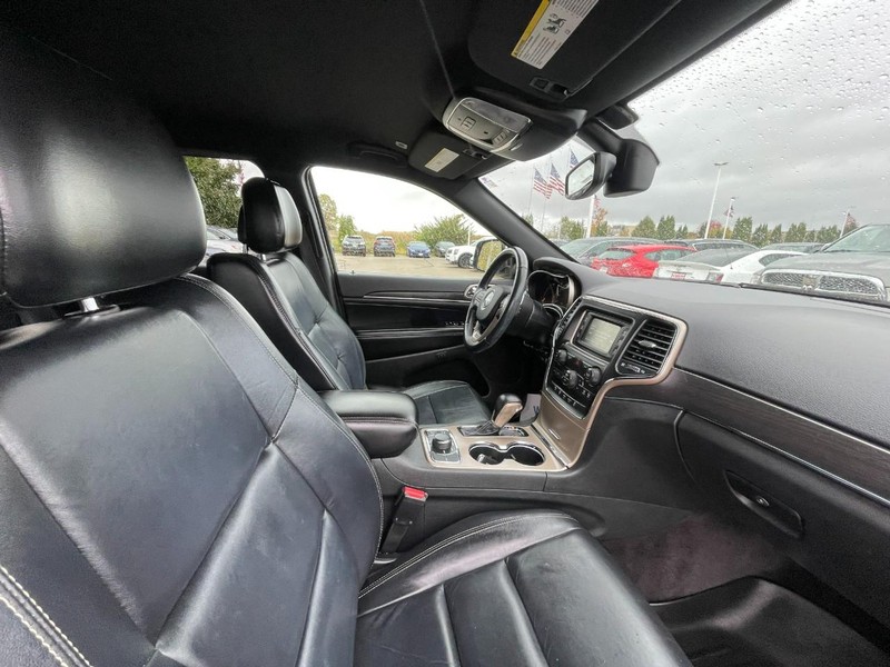 Jeep Grand Cherokee Vehicle Image 03
