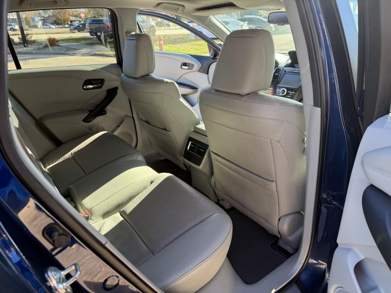 Acura RDX Vehicle Image 16