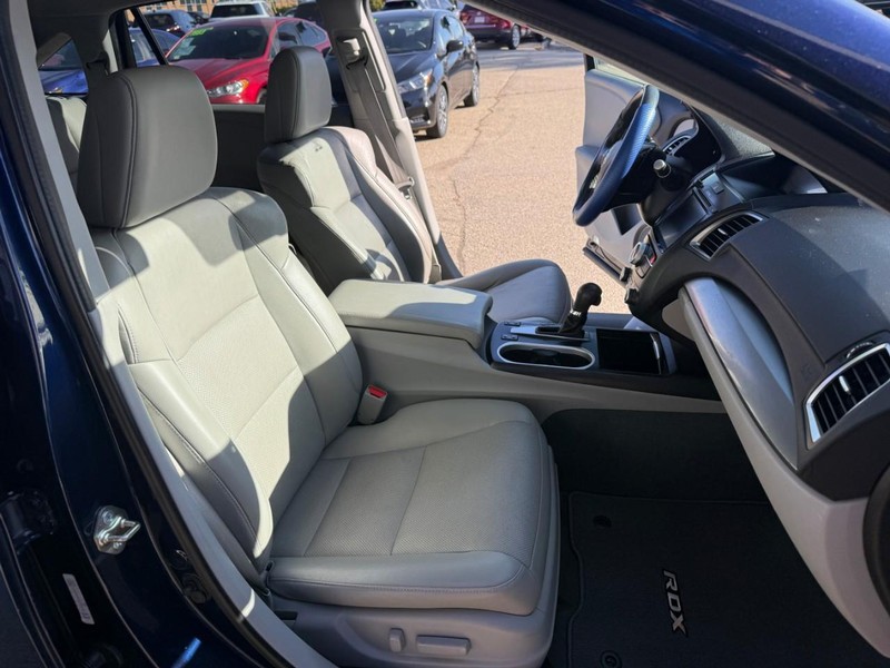 Acura RDX Vehicle Image 17