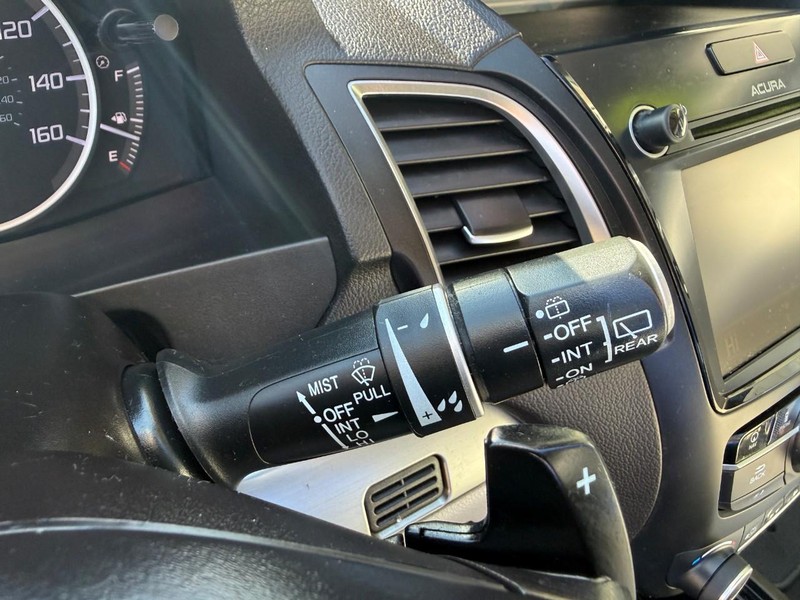 Acura RDX Vehicle Image 23