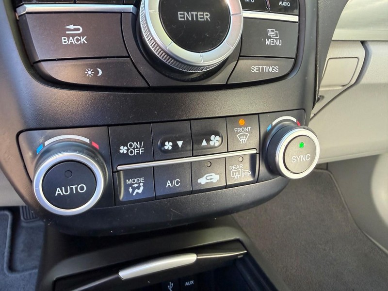 Acura RDX Vehicle Image 33