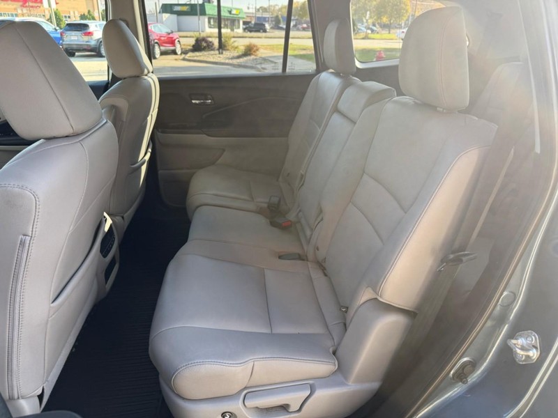 Honda Pilot Vehicle Image 11