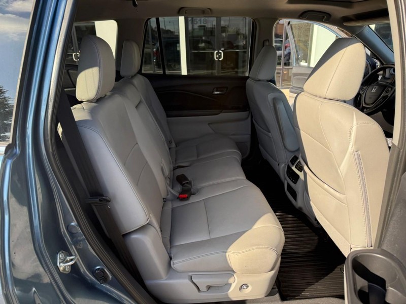 Honda Pilot Vehicle Image 17