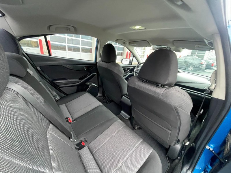 Subaru Impreza Vehicle Image 09