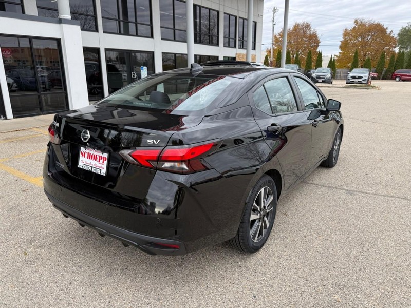 Nissan Versa Vehicle Image 05