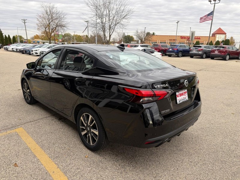 Nissan Versa Vehicle Image 07