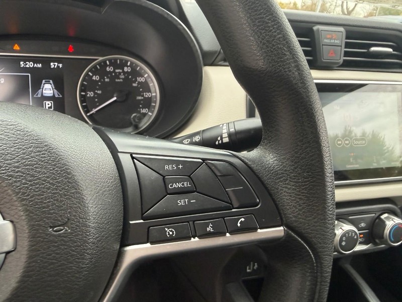 Nissan Versa Vehicle Image 22