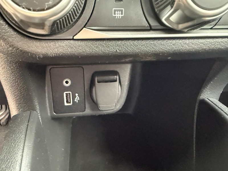 Nissan Versa Vehicle Image 25