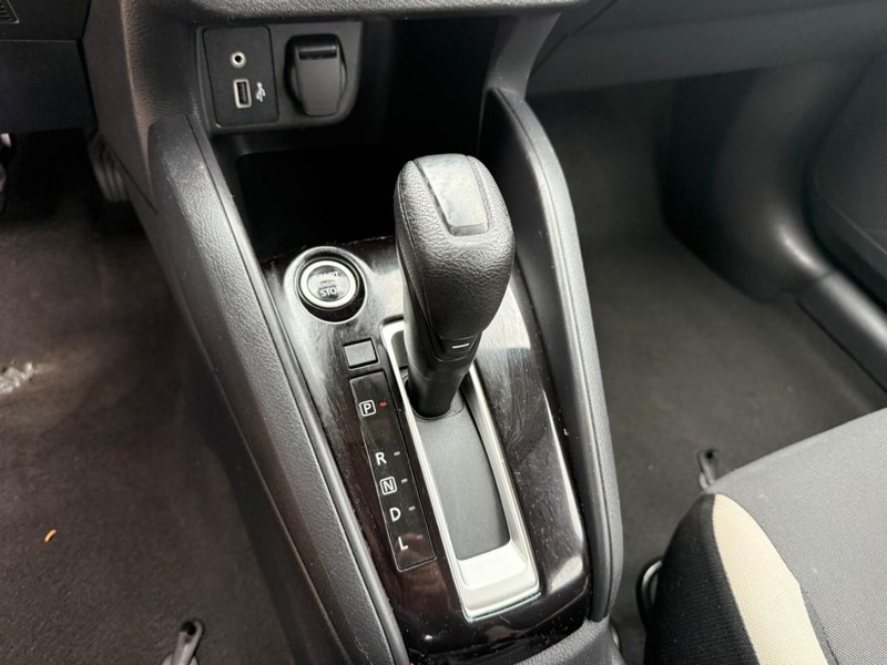 Nissan Versa Vehicle Image 28