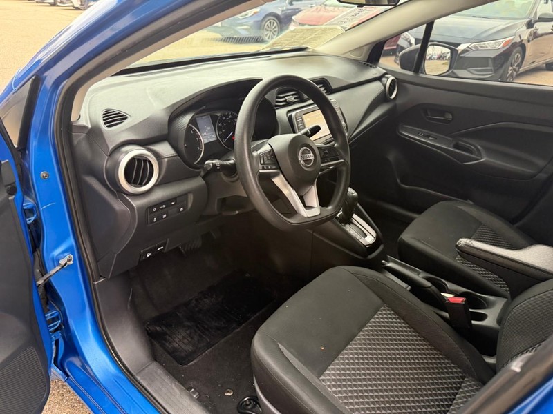 Nissan Versa Vehicle Image 10